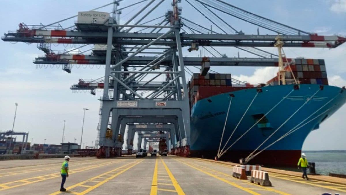 Năm 2020, tàu container Margrethe Maersk trọng tải tới 214,121 DWT lớn nhất thế giới lần đầu cập cảng Việt Nam, tại Cảng Quốc tế Cái Mép.