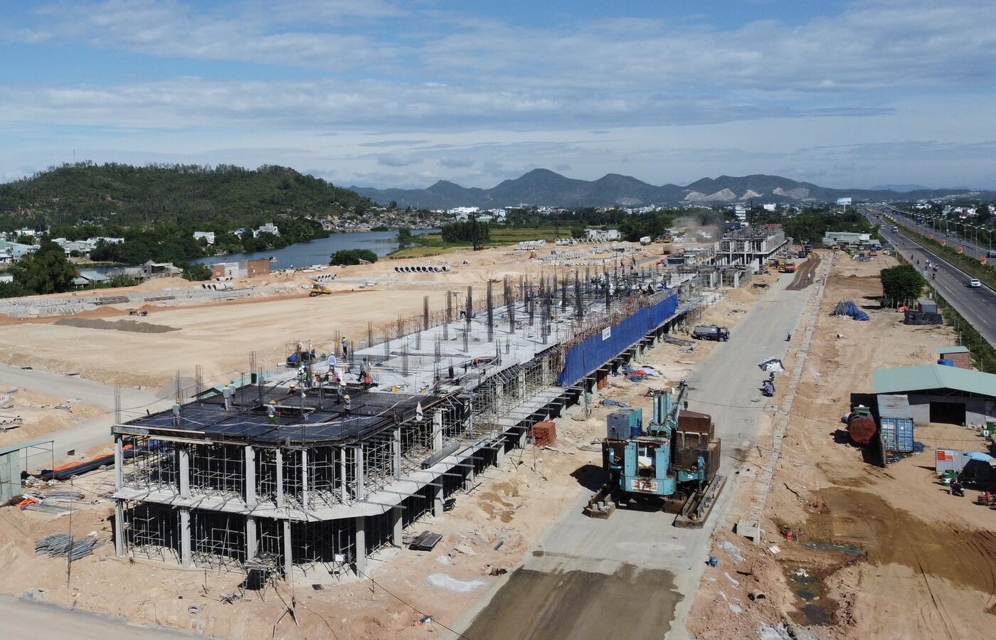 Accelerating Construction of the Bac Ha Thanh Residential Area and